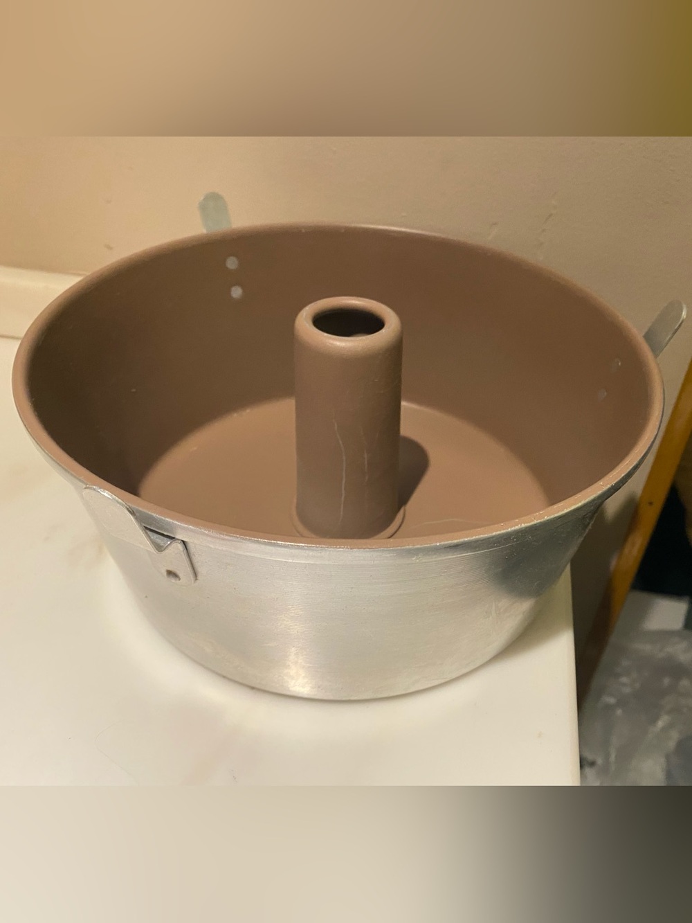 Vintage WEAREVER Angel Food Cake Pan, B-38194
